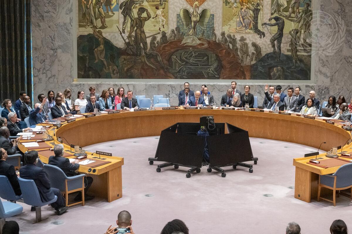 Russia, China veto UN resolution on reopening Strait of Hormuz