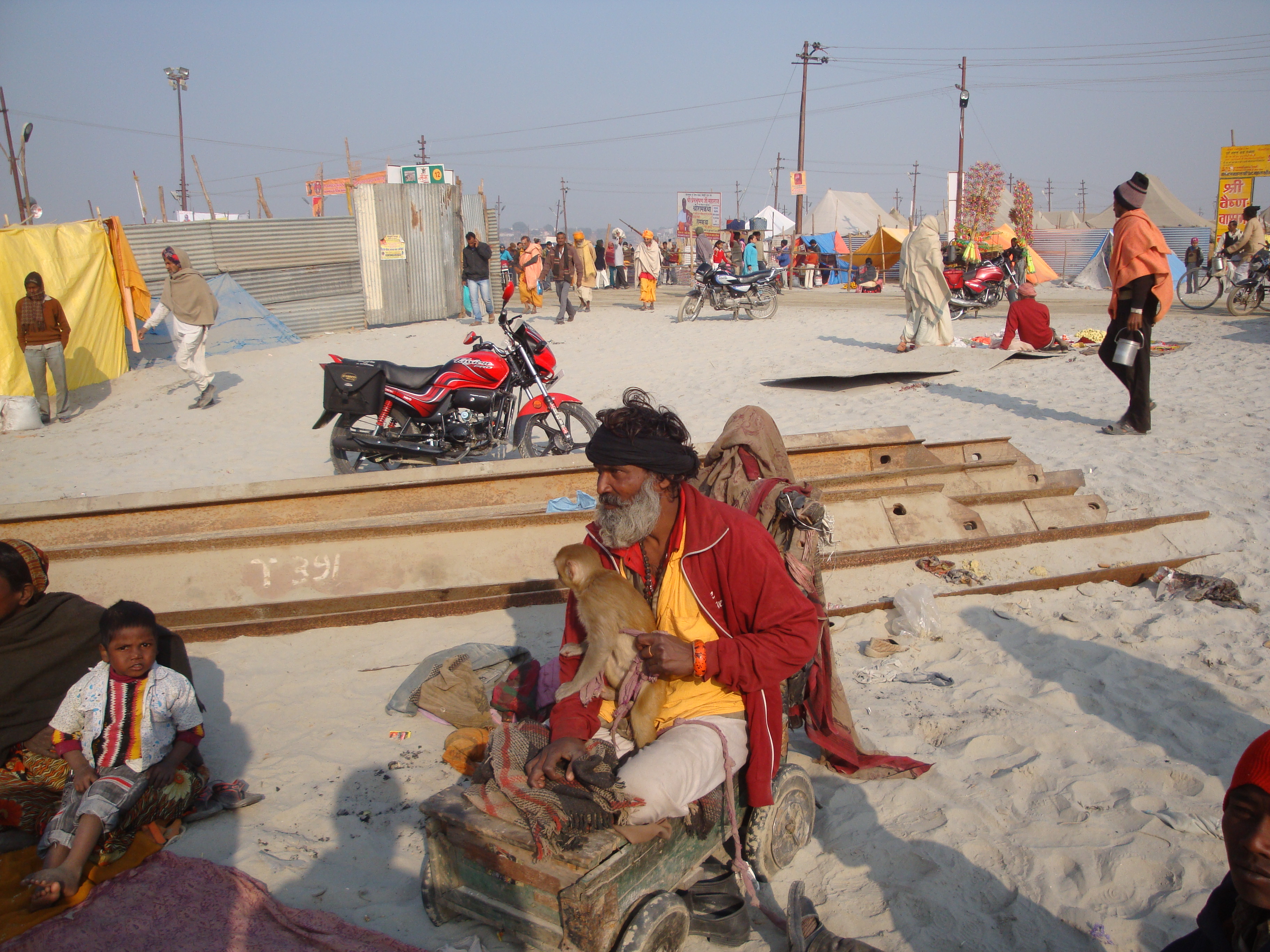 Kumbh Photogenic Girl from MP found to be minor, case registered against husband