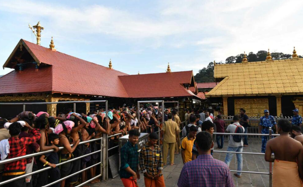 Centre backs restriction on women's Sabarimala entry in SC