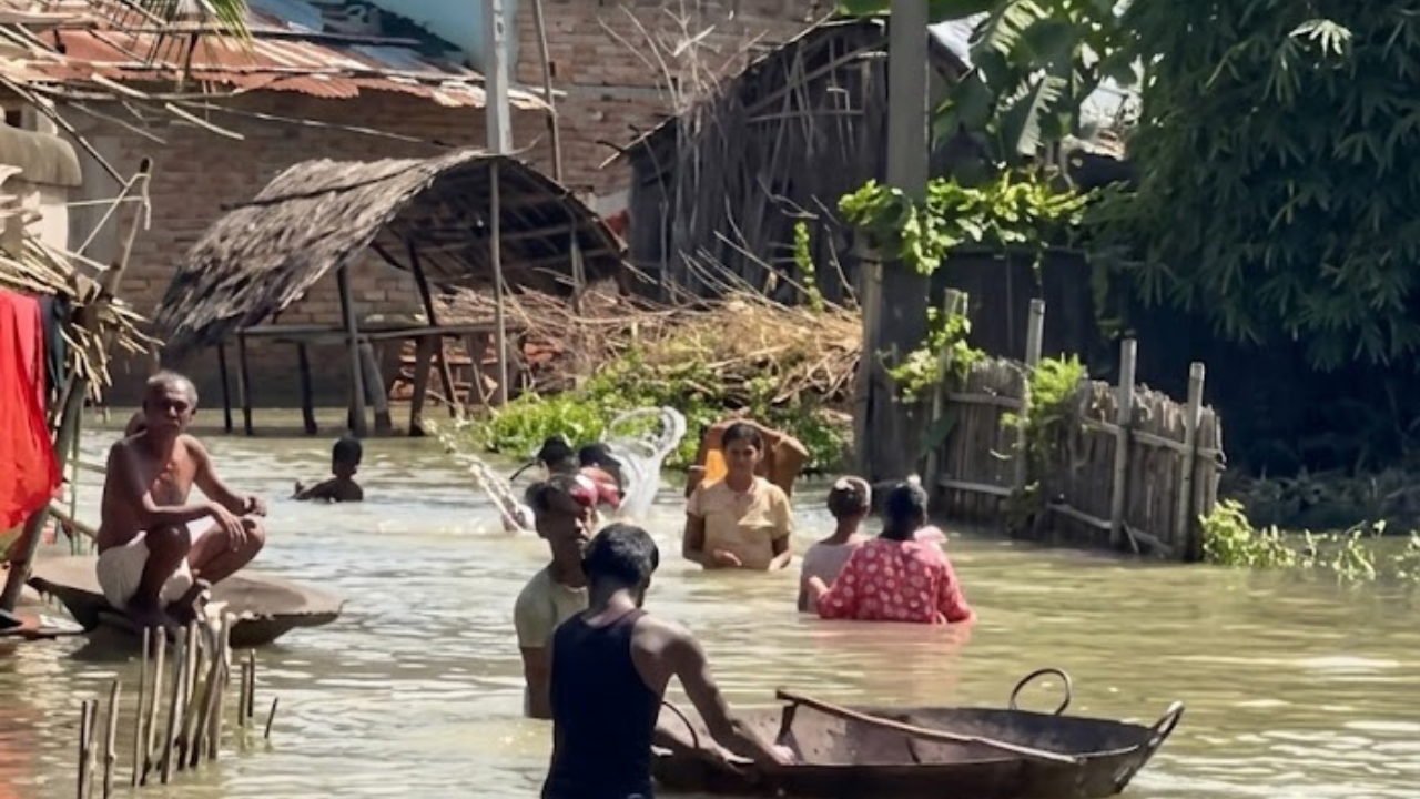 Bihar Floods Worsen as 49 Lakh People Across 15 Districts Affected
