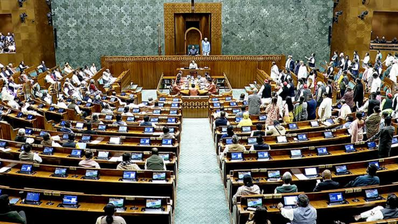 Lok Sabha Clears Amendments to Anti-Paper Leak Bill