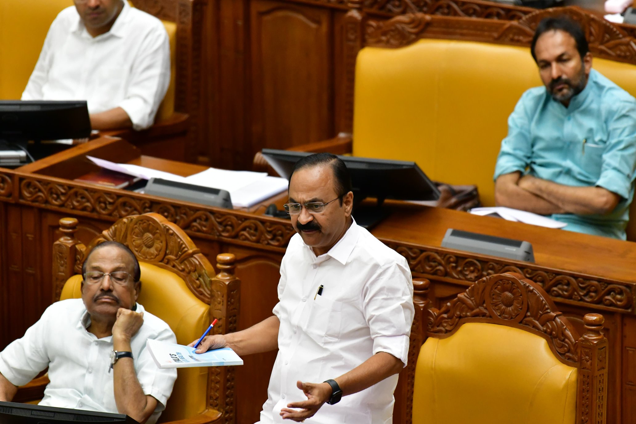 Kerala White Paper Triggers Political Row, Flags Mounting Debt and PSU Losses