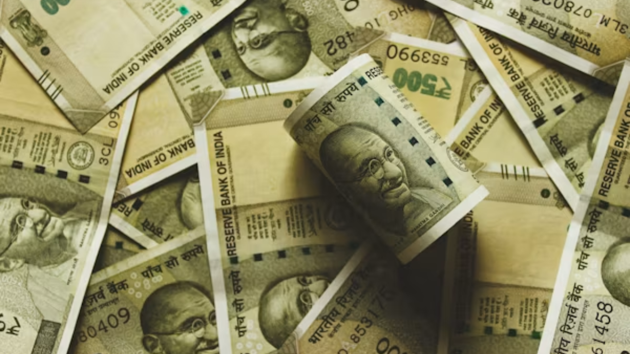 How India Is Using Tax Breaks to Attract Foreign Investors and Support the Rupee