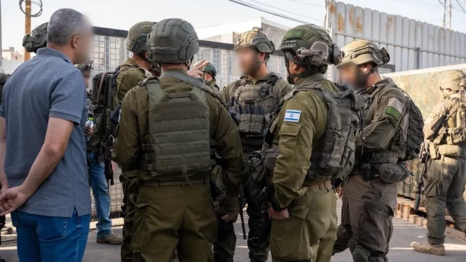 Why is Israel Closing the West Bank?