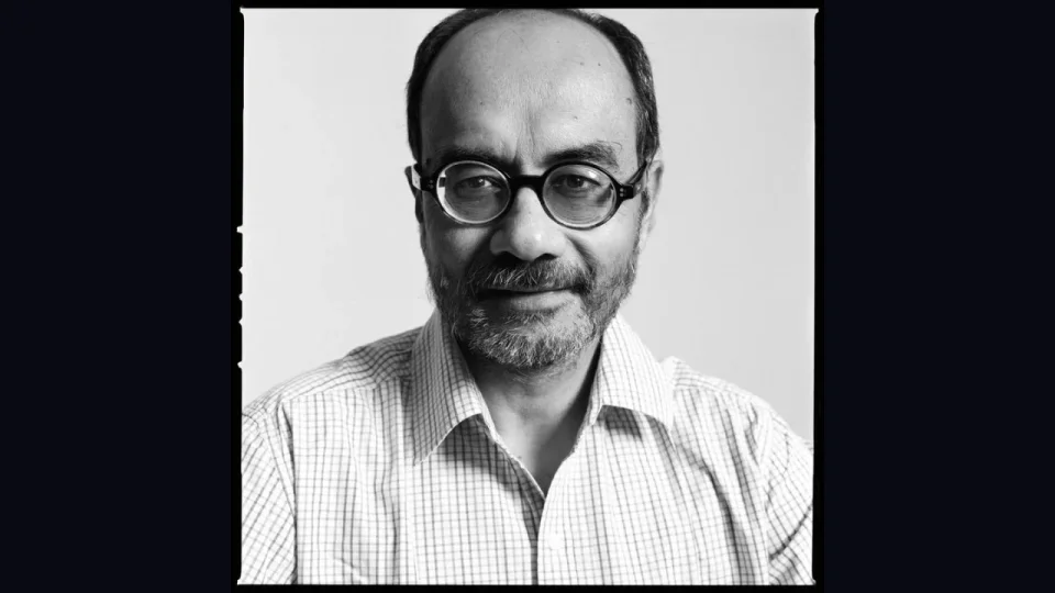 Portrait of Professor Ashoke Sen, ICTS-Infosys Madhava Chair Professor and recipient of the prestigious Oskar Klein Medal for his pioneering contributions to Modern String Theory.