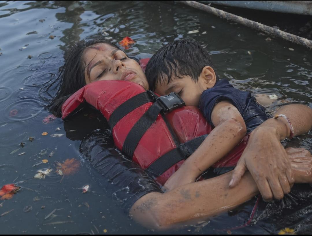 Fake mother-son photo goes viral as it depicts story of love and resilience during Jabalpur cruise tragedy