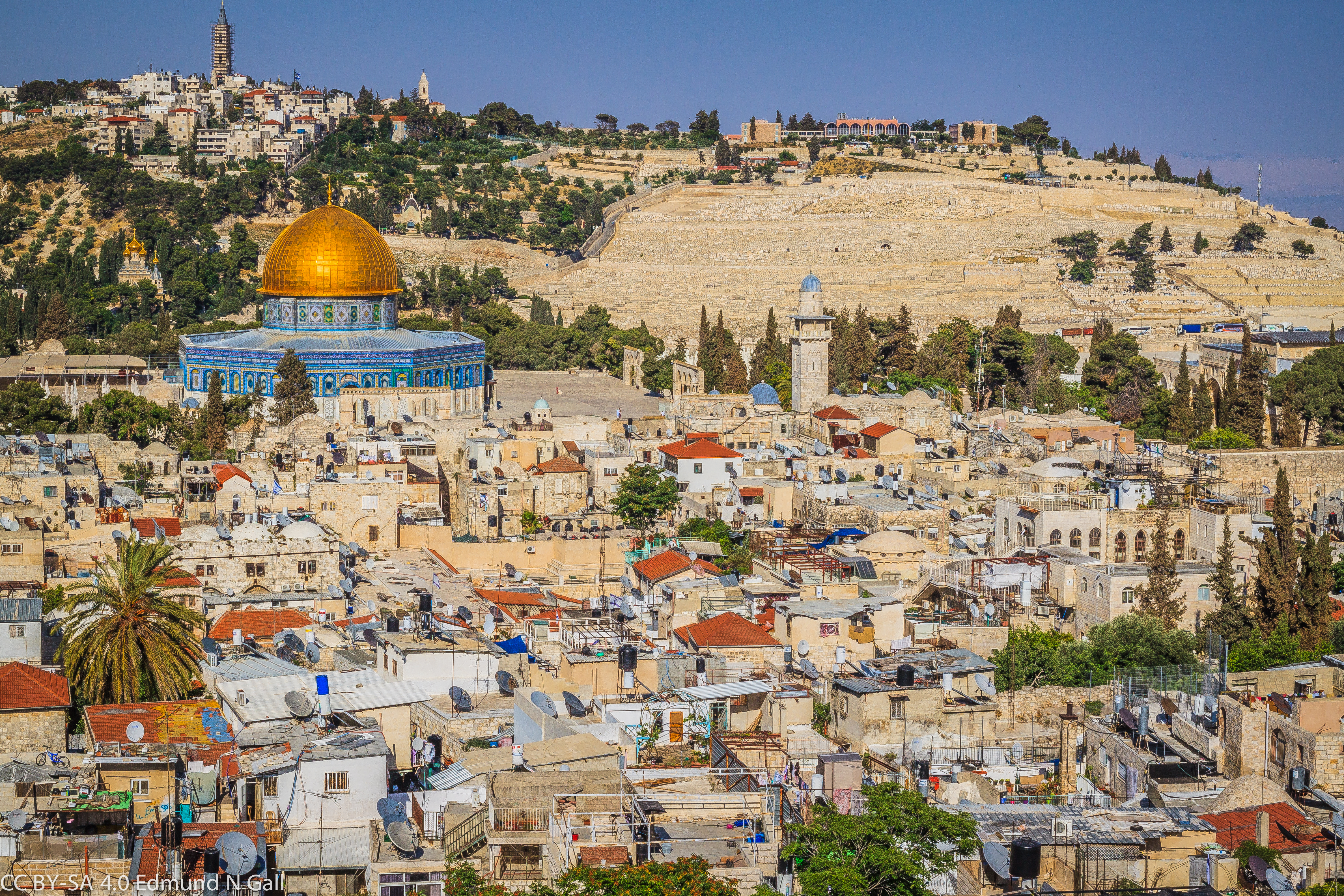 Israel lifts restrictions at holy sites in Jerusalem after fragile ceasefire announced