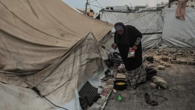 As Gaza Braces for Winter, Israel Cuts Commercial Supplies, Leaving Millions Facing Food Uncertainty