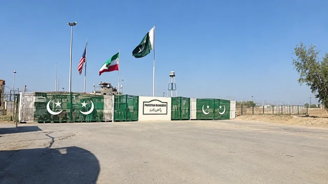 Pakistan-Iran Border Halt: Balochistan’s Trade Caught Between Security and Survival