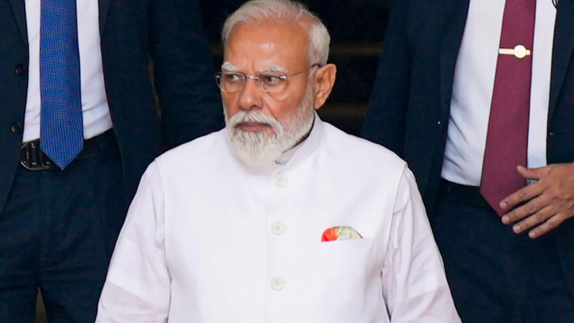 Modi Targets Congress Over Karnataka Leadership Change, Hails India's Economic Growth