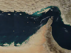 Gulf States Welcome US-Iran Peace Deal, Urge Protection of Strait of Hormuz