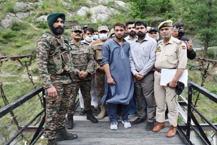 Pakistani National Repatriated After Inadvertently Crossing LoC in Kupwara